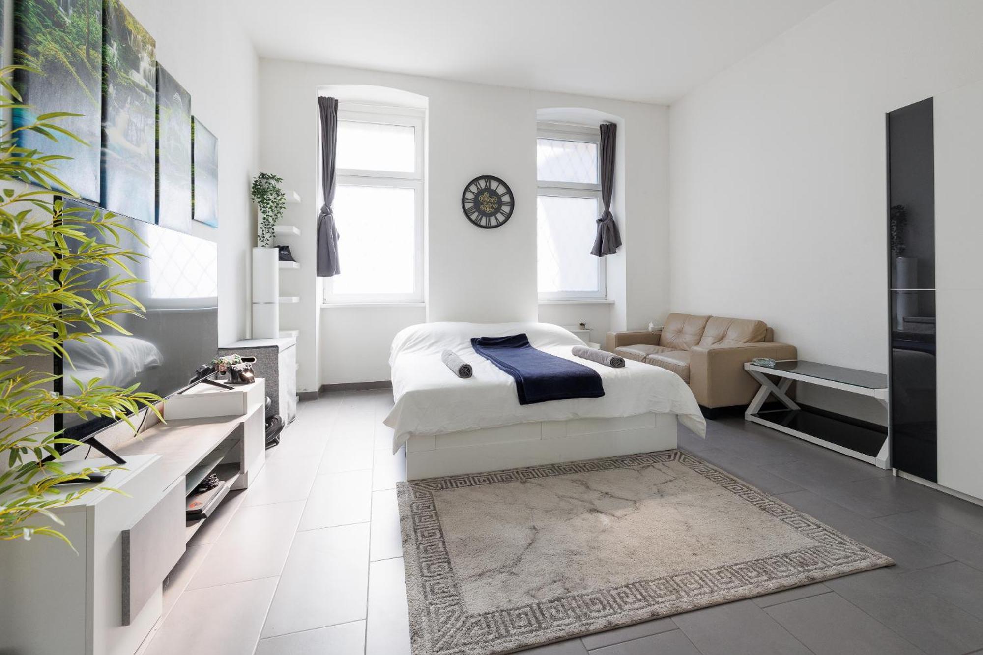 Modern City Apartment In Відень Екстер'єр фото