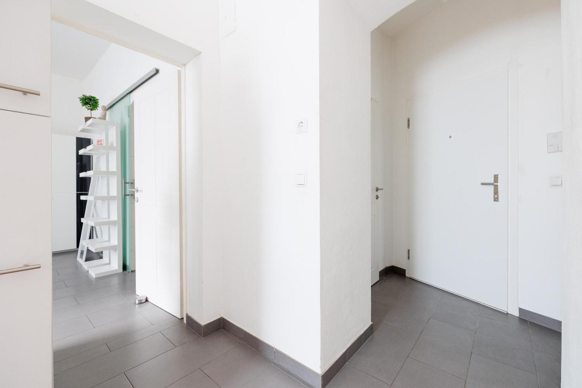 Modern City Apartment In Відень Екстер'єр фото