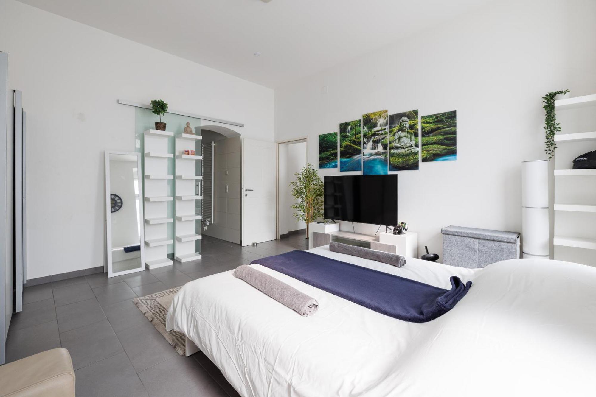 Modern City Apartment In Відень Екстер'єр фото